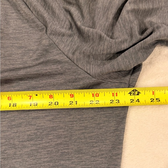 Men’s Under Armour Gray Quarter-Zip Pullover - Picture 6 of 8